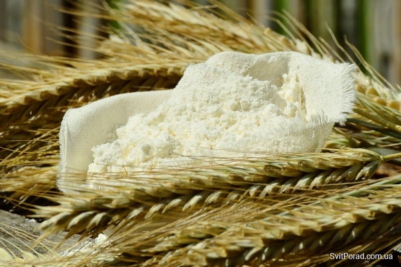 Скільки кілограмів борошна у мішку