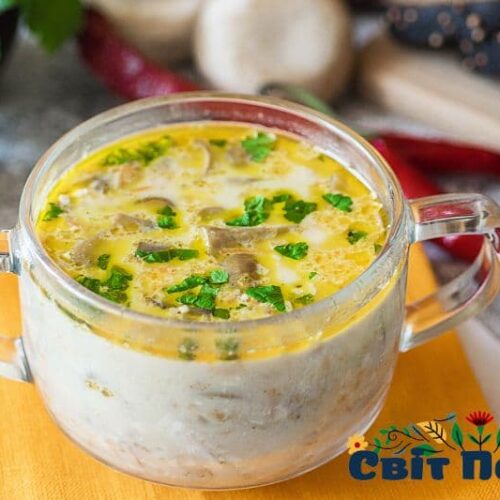 Рецепт сирного супу з грибами