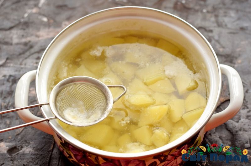 Знімаємо пінку з картоплі